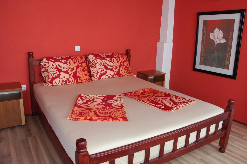 Sunpoint Apartment *